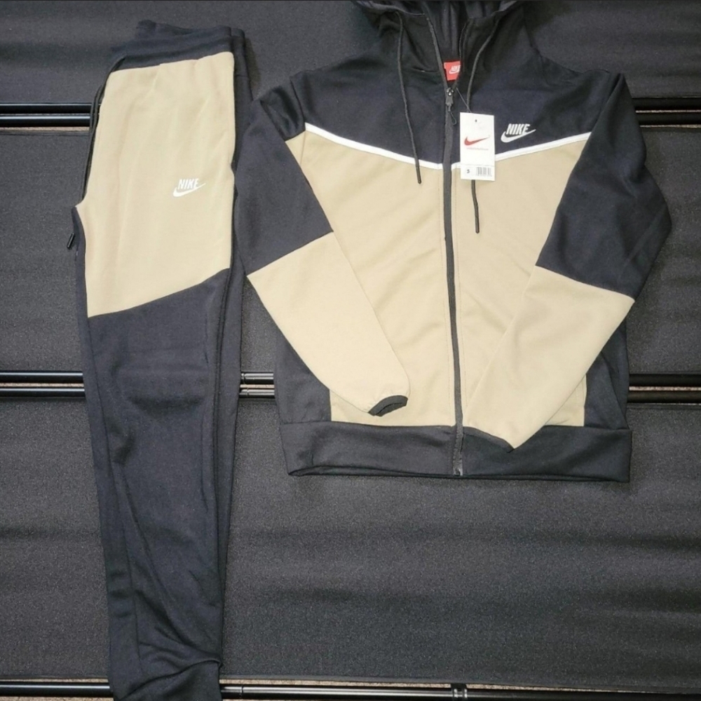 Men's L NIKE Tech